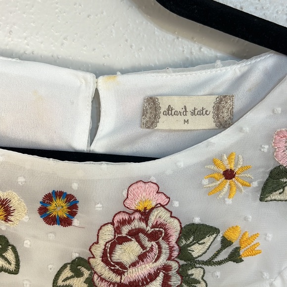 Altar’d State peasant top sheer sleeves floral embroidery size medium - Picture 5 of 9